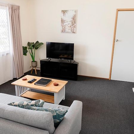 Palm View Holiday Apartments Боуэн Экстерьер фото