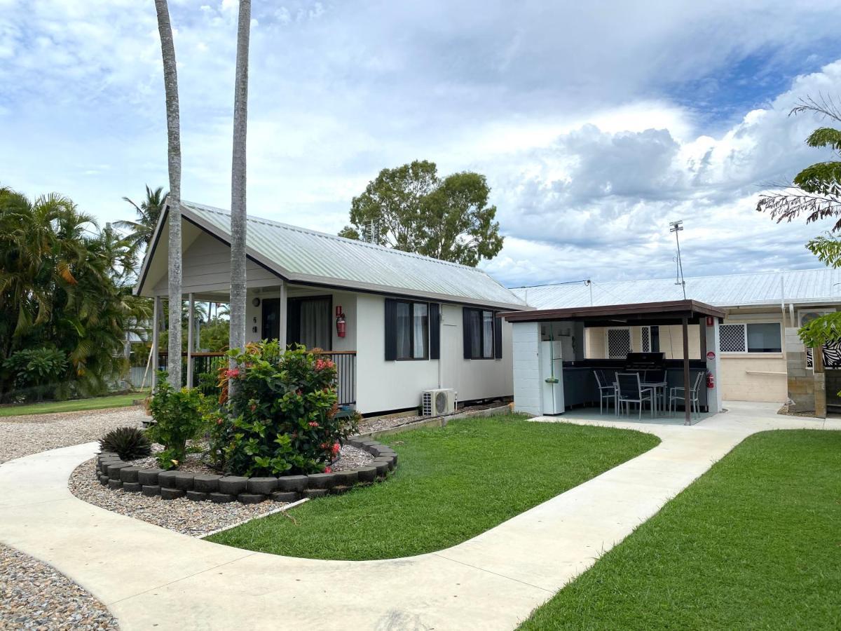 Palm View Holiday Apartments Боуэн Экстерьер фото