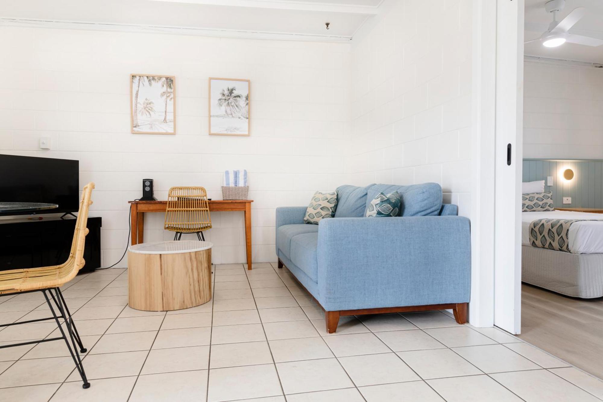 Palm View Holiday Apartments Боуэн Экстерьер фото