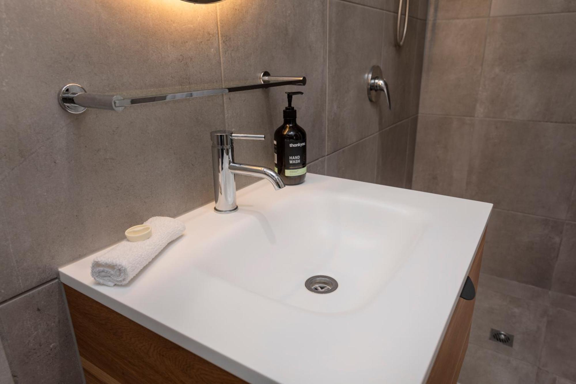 Palm View Holiday Apartments Боуэн Экстерьер фото