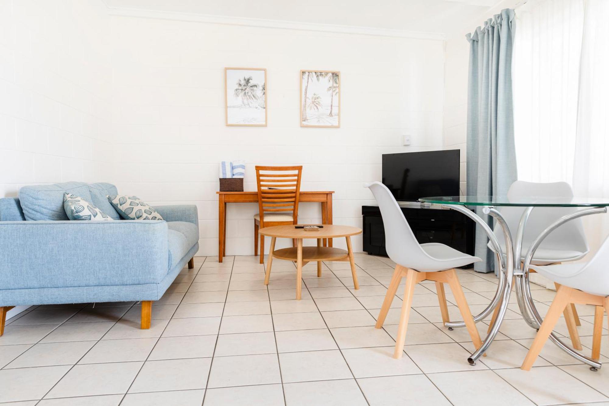 Palm View Holiday Apartments Боуэн Экстерьер фото