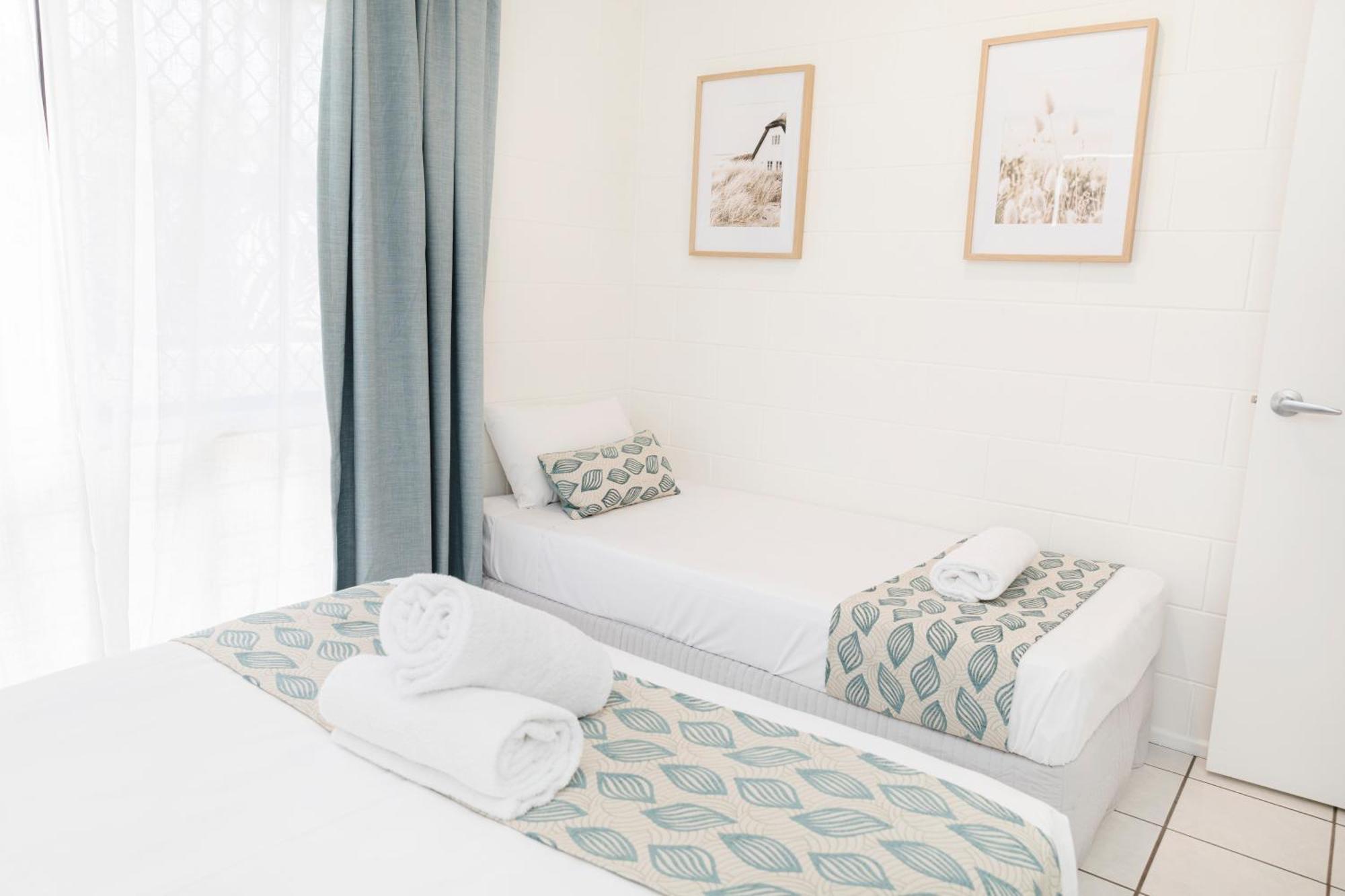Palm View Holiday Apartments Боуэн Номер фото