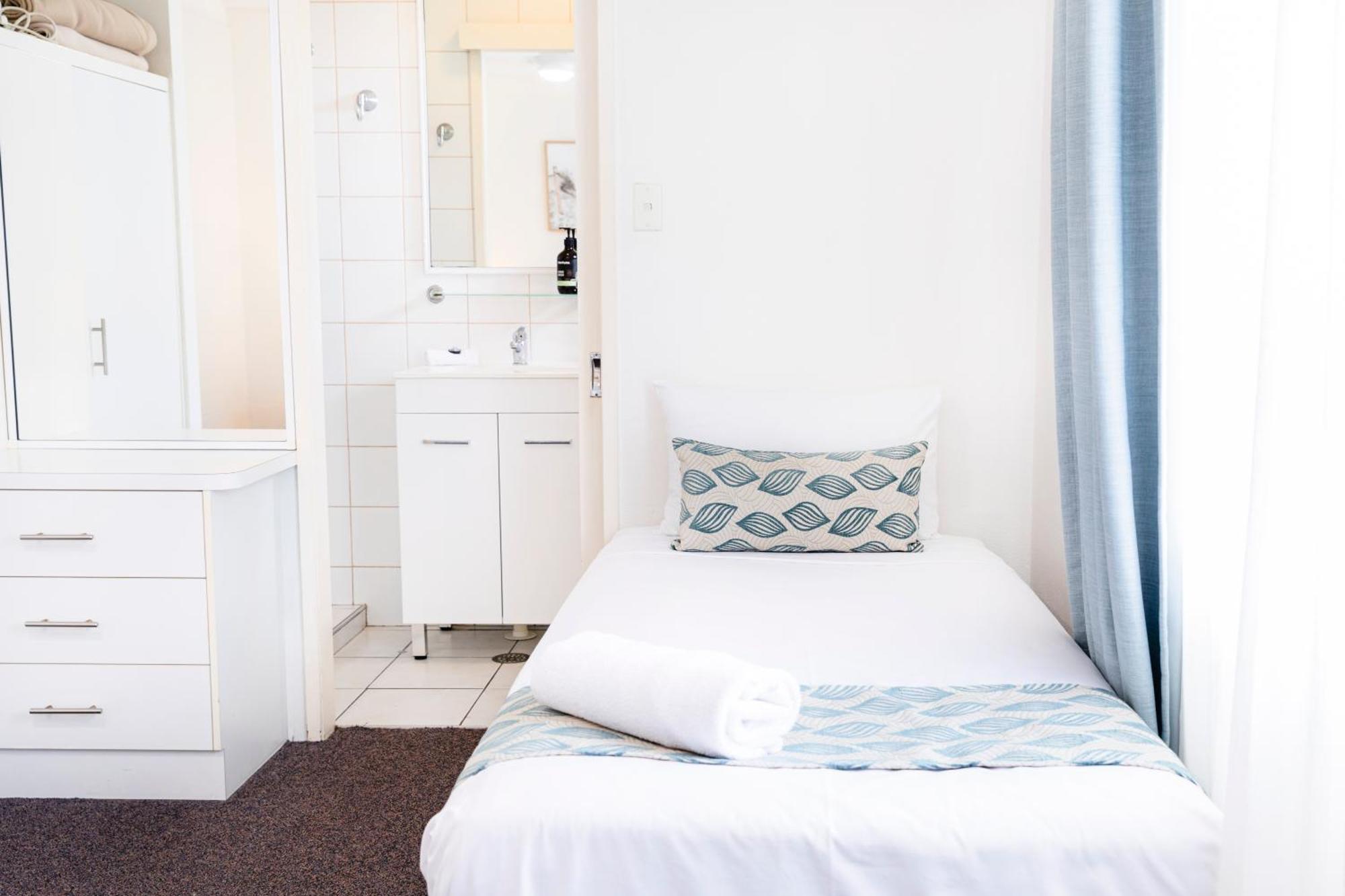 Palm View Holiday Apartments Боуэн Экстерьер фото